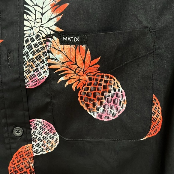 Button down shirt - Picture 3 of 6